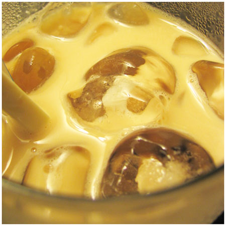 iced caramel decaf espresso macchiato